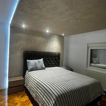 Lux S&m Apartmán *